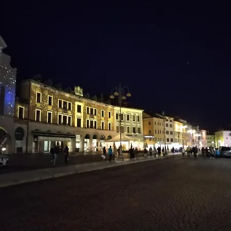 Il Vicolo_carinissimo In Centro Storico, Zona Giorno Mansardata Daire